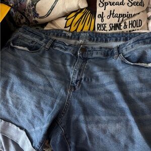 a.n.a Mid-Rise Denim shorts